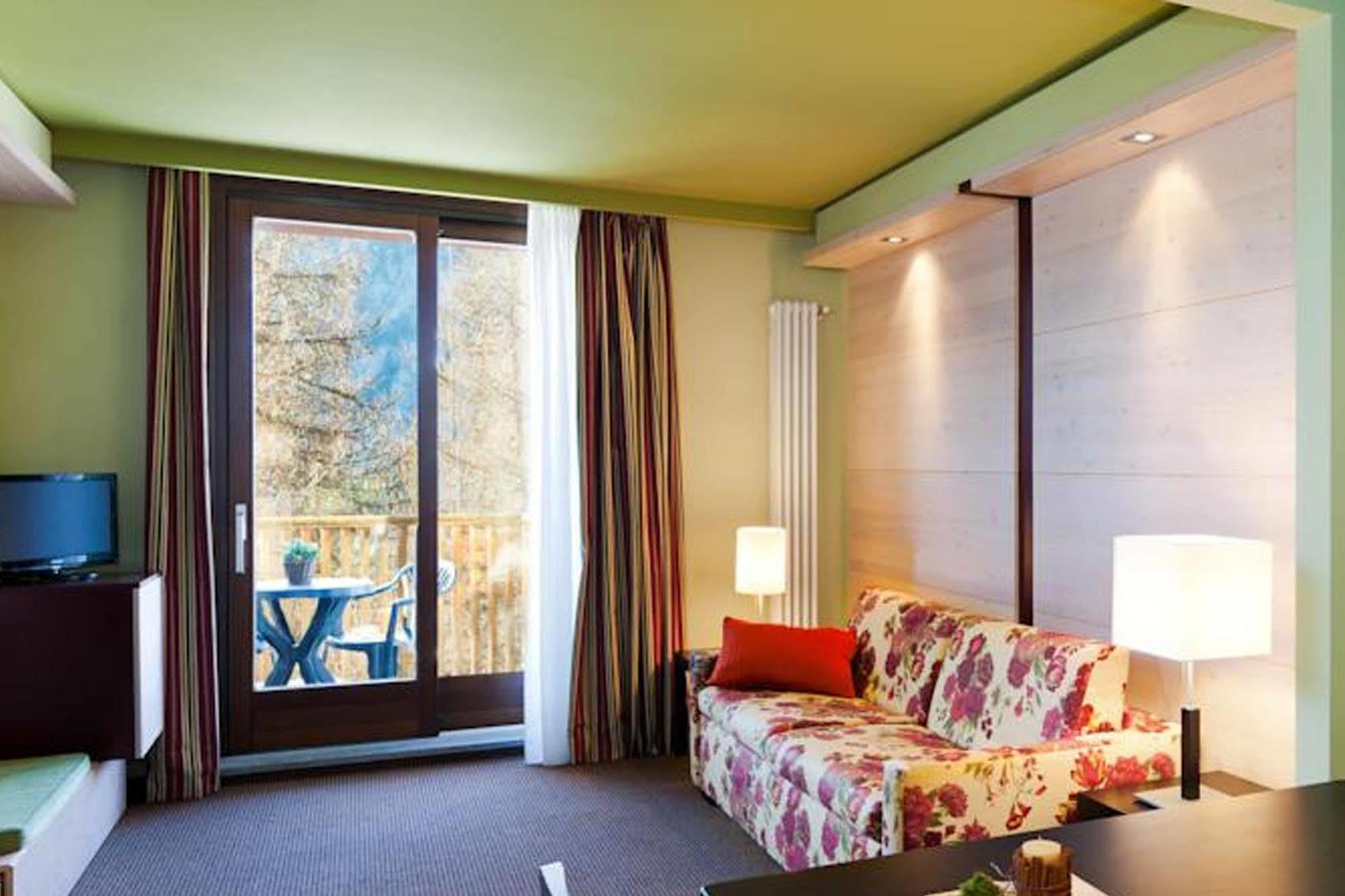 Hotel Sansicario Majestic تْشيسانا تورَنيسي المظهر الخارجي الصورة